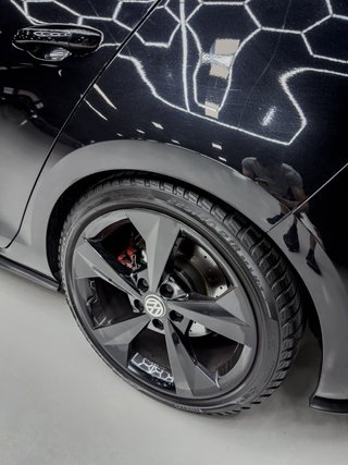 Volkswagen Golf GTI DSG 230CV