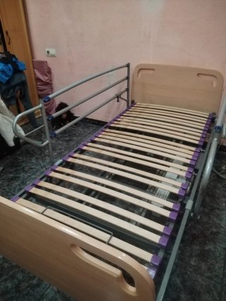 Cama articulada geriátrica