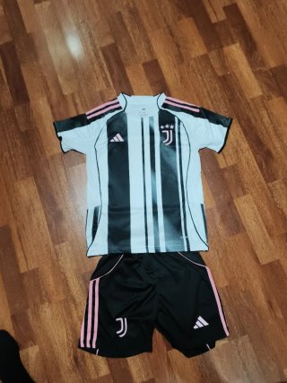 Camiseta y pantalón Juventus Talla XS/24