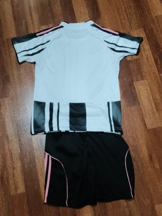 Camiseta y pantalón Juventus Talla XS/24