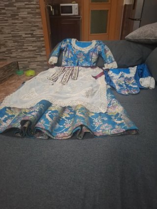 Vestido de faia azul con encaje