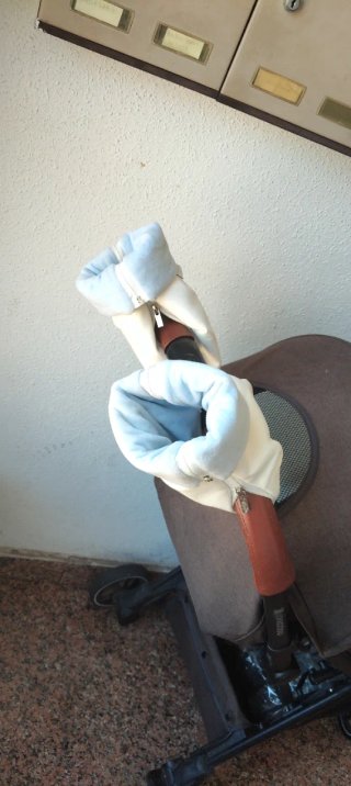 Silla de paseo + plástico lluvia + guantes frio