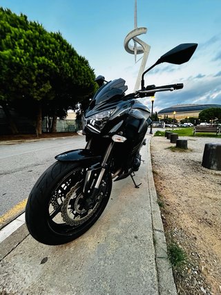 Kawasaki Z800 2016 Negra 23.000 kilómetros.