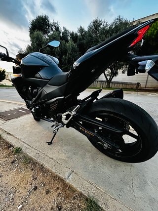 Kawasaki Z800 2016 Negra 23.000 kilómetros.