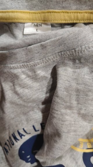 Vaqueros, camisetas cortas