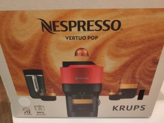 Cafetera Nespresso Vertuo Pop Roja