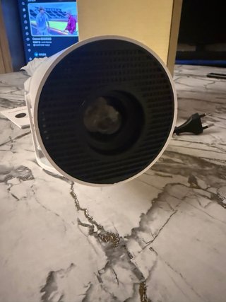 Mini proyector HY300