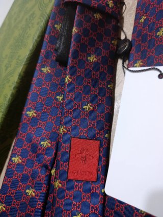 Corbata Gucci Azul y Roja
