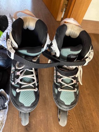 Patines en línea talla 32-34 + protecciones