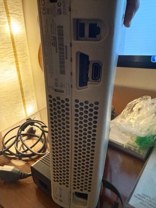 Xbox 360 con juegos y mandos
