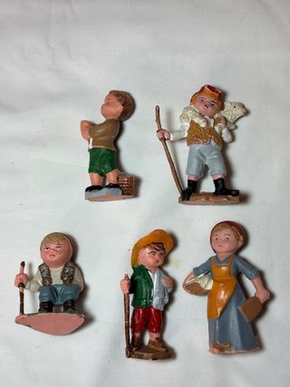 Lote 5 figuras belén estilo cabezón