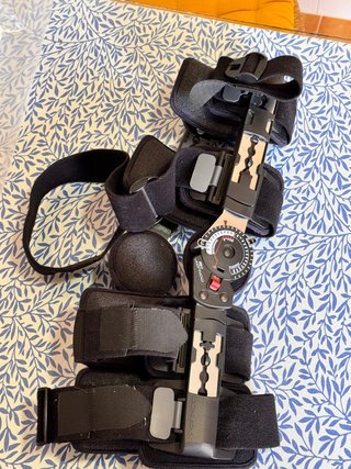 Rodillera post-operatoria DonJoy X-ROM