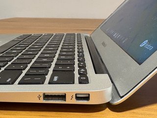 MacBook Air 11” Early 2014 i7 8GB SSD 1TB