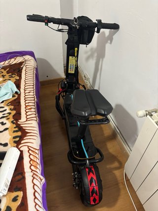 Patinete eléctrico con asiento