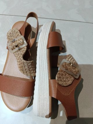 Sandalias de piel y  cuña mujer beige y marrón
