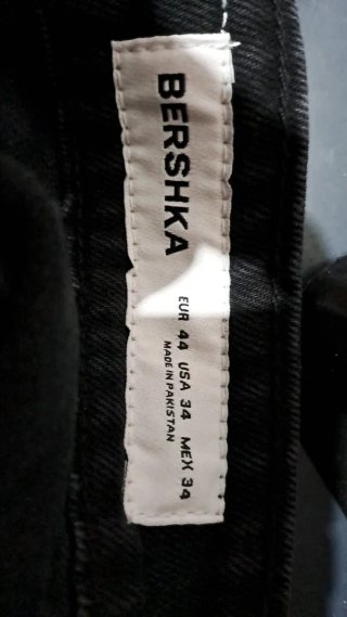 Tejanos Flared Hombre Bershka Negros