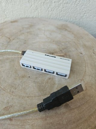Rock Band USB 2.0 4-Port Hub VP-H209B