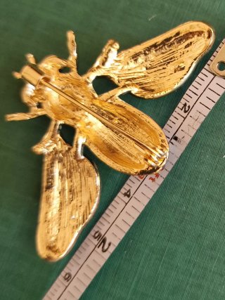 Broche/ Pregadeira Abelha Vintage