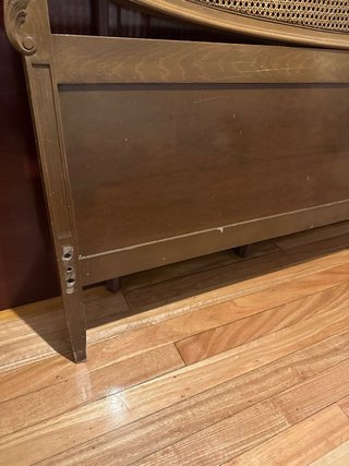 Cabecero de madera y ratán ovalado