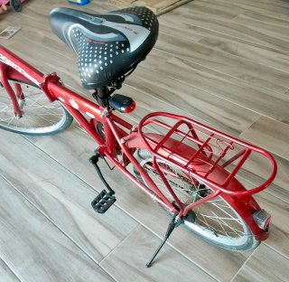 Bicicleta plegable Yogoice roja.