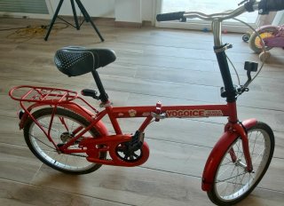 Bicicleta plegable Yogoice roja.