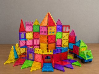 Puzzle di magneti per costruire castelli per bambini