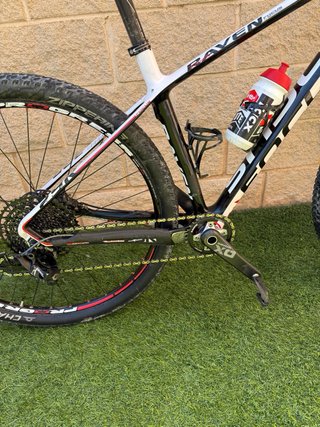 BICICLETA FOCUS CARBON 29” MUY LIGERA PERFECTA