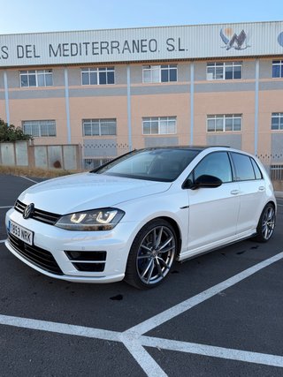 Volkswagen Golf 7 R300 2015