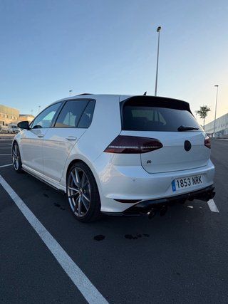 Volkswagen Golf 7 R300 2015