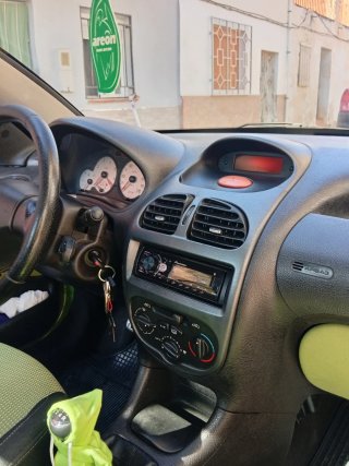 Peugeot 206 2002
