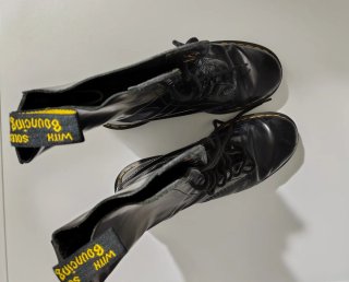 Botas originales Dr.Martens negras 14 ojales