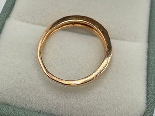 Anillo de oro rosa 18 kt con diamantes