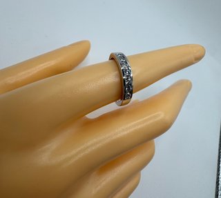 Anillo de oro rosa 18 kt con diamantes