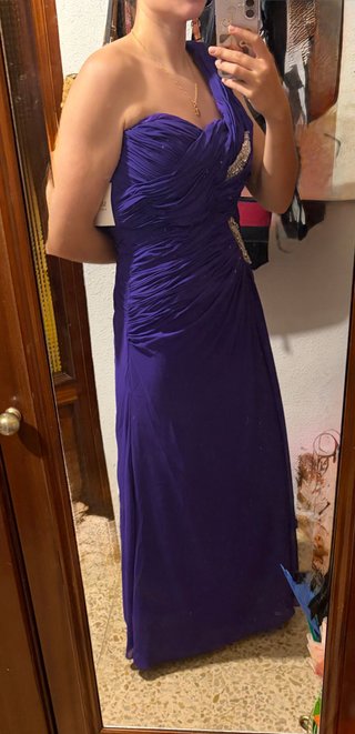 Vestido largo morado elegante