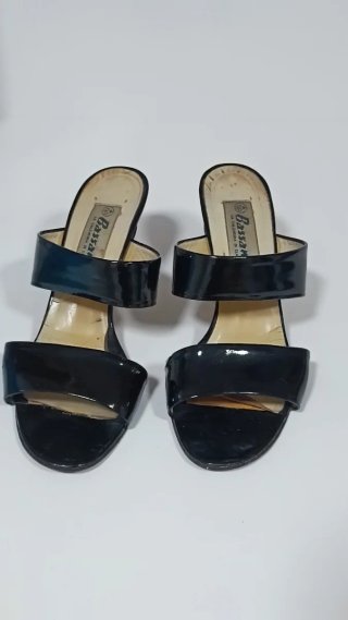 Sandalias Bassani charol negro