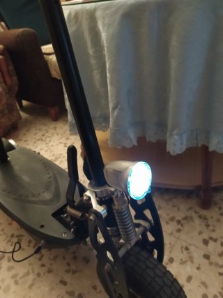 Monopattino elettrico nero