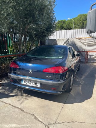 Peugeot 607 2004