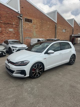 Volkswagen Golf 2019 por 398€/mes