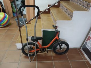 Bicicleta Btwin 14 pulgadas Con barra de equilibri