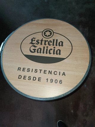 Mesa Barril Estrella Galicia