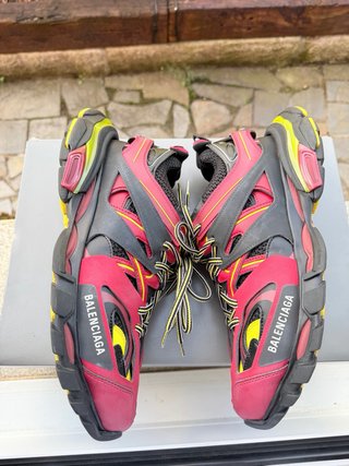 Balenciaga Triple S Bordeaux
