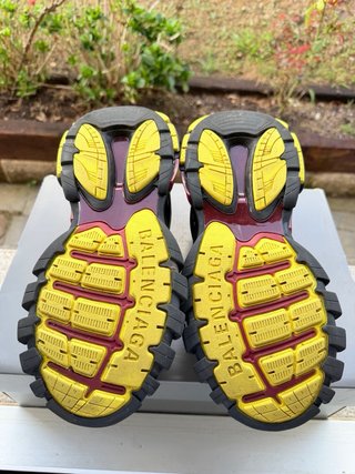 Balenciaga Triple S Bordeaux