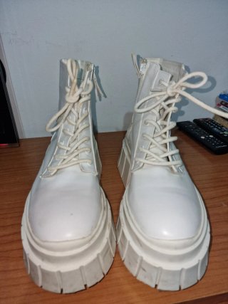 Botas Bershka blancas talla 38