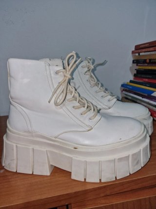 Botas Bershka blancas talla 38