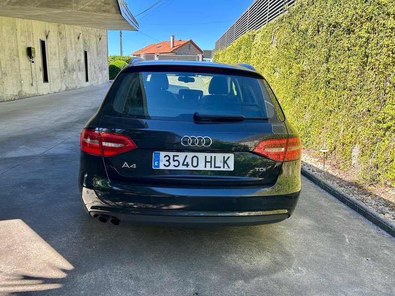 Audi A4 AVANT 2.0 TDI DPF 2012, foto 3