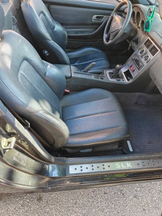 Mercedes-Benz  CLK 2001
