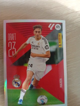 Cromo de fútbol DRAFT 23 HUIJSEN