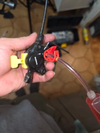 Maneta frenos Shimano MT200