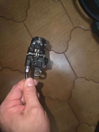 Maneta frenos Shimano MT200
