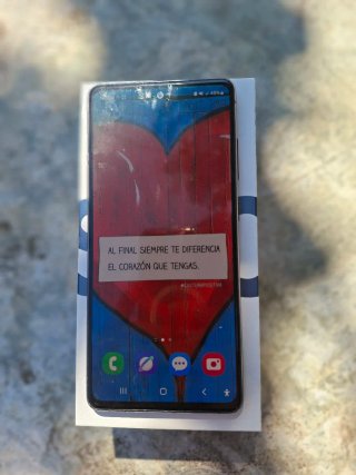 Samsung S20 FE 5G Caja y Móvil